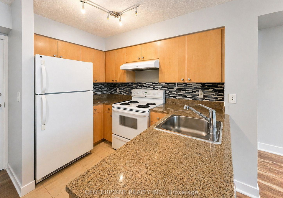 373-front-street-w-toronto-ontario-c13061362