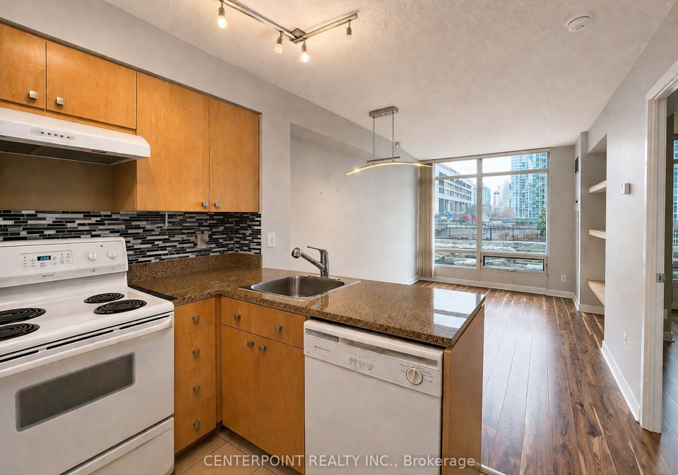 373-front-street-w-toronto-ontario-c13061362