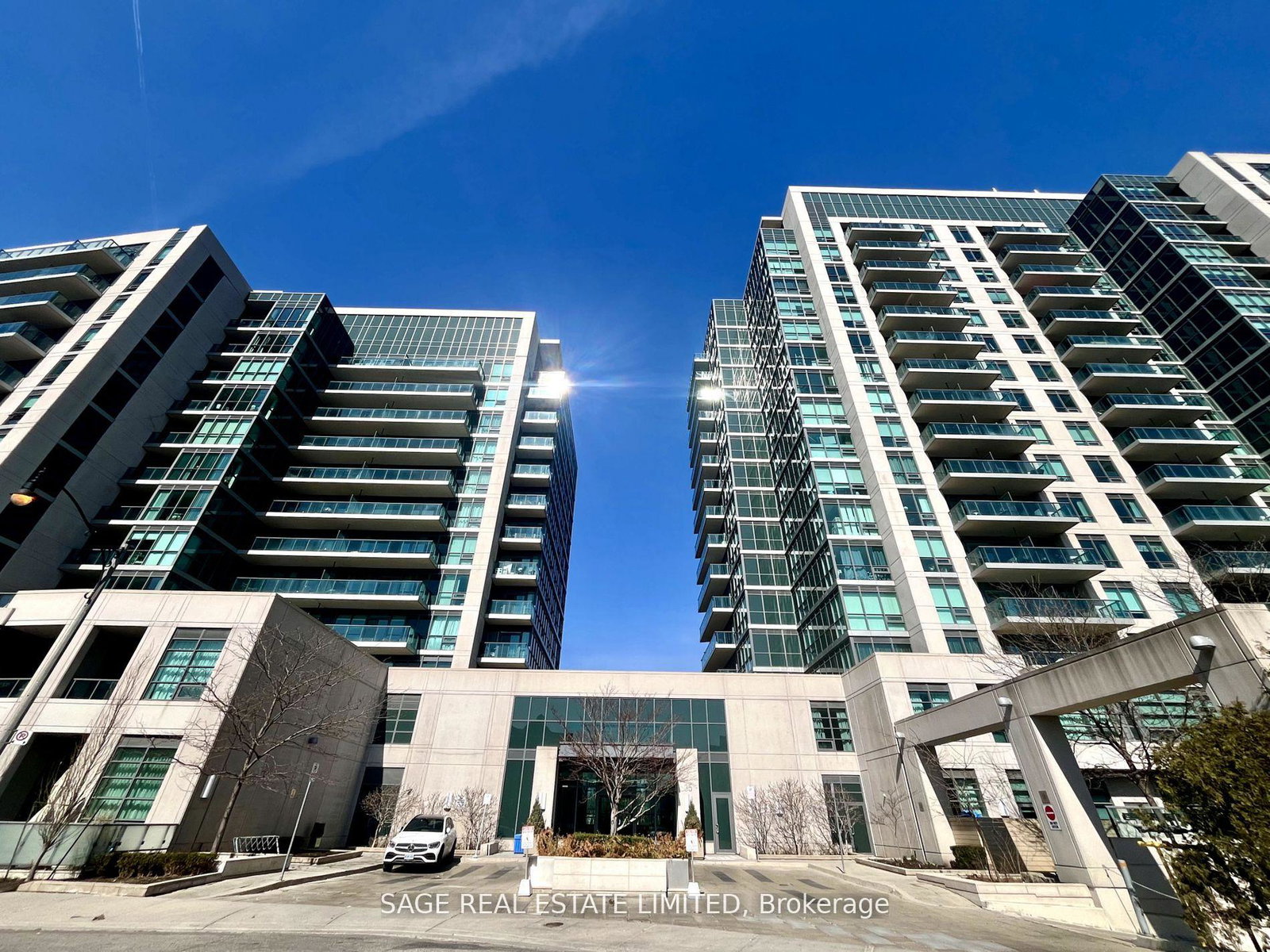 35-brian-peck-crescent-east-york-ontario-c13061380