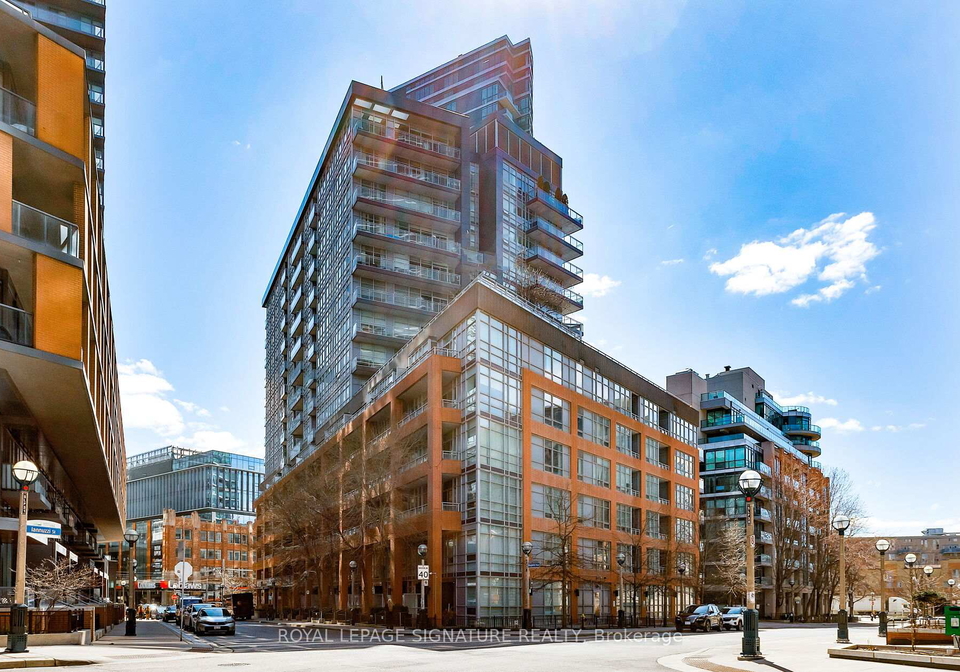 15-bruyeres-mews-toronto-ontario-c13061574