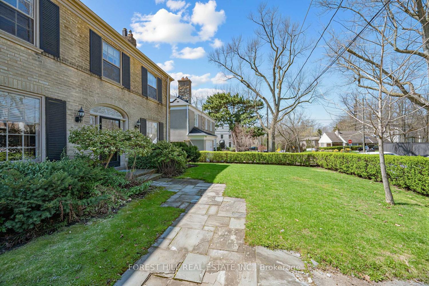 339-cortleigh-boulevard-toronto-ontario-c13061828