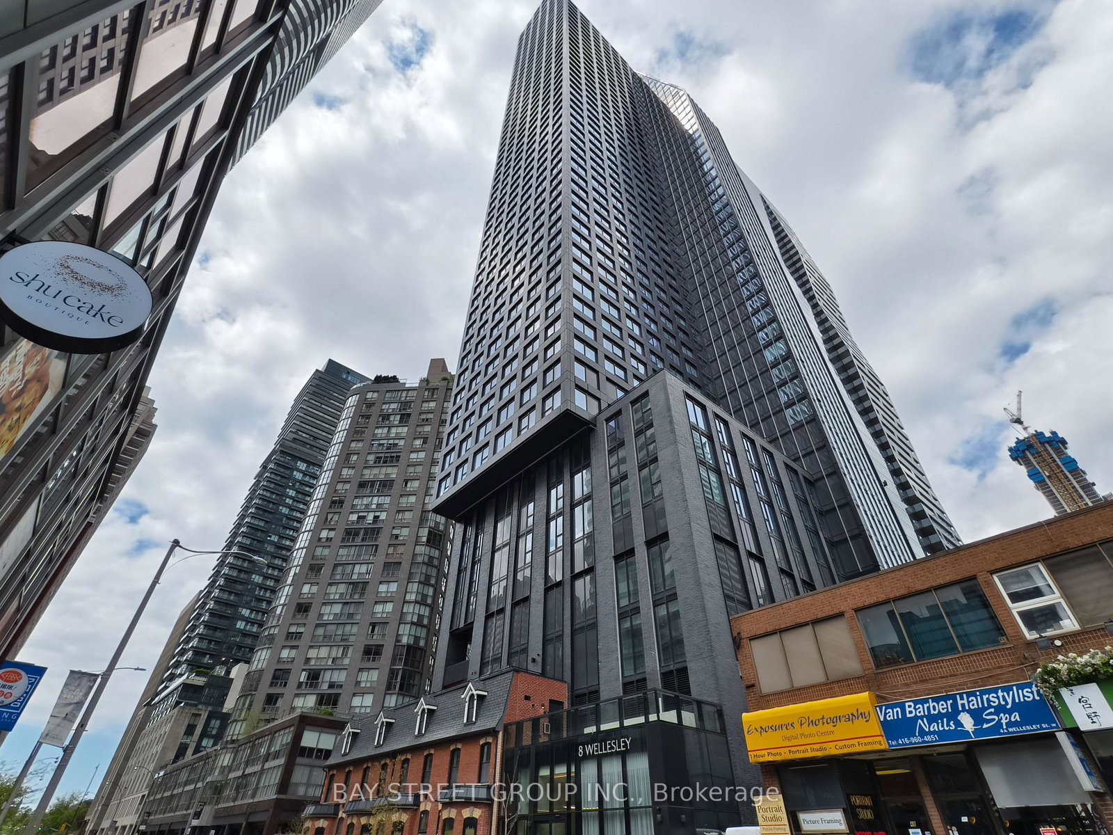 8-wellesley-street-w-toronto-ontario-c13062182