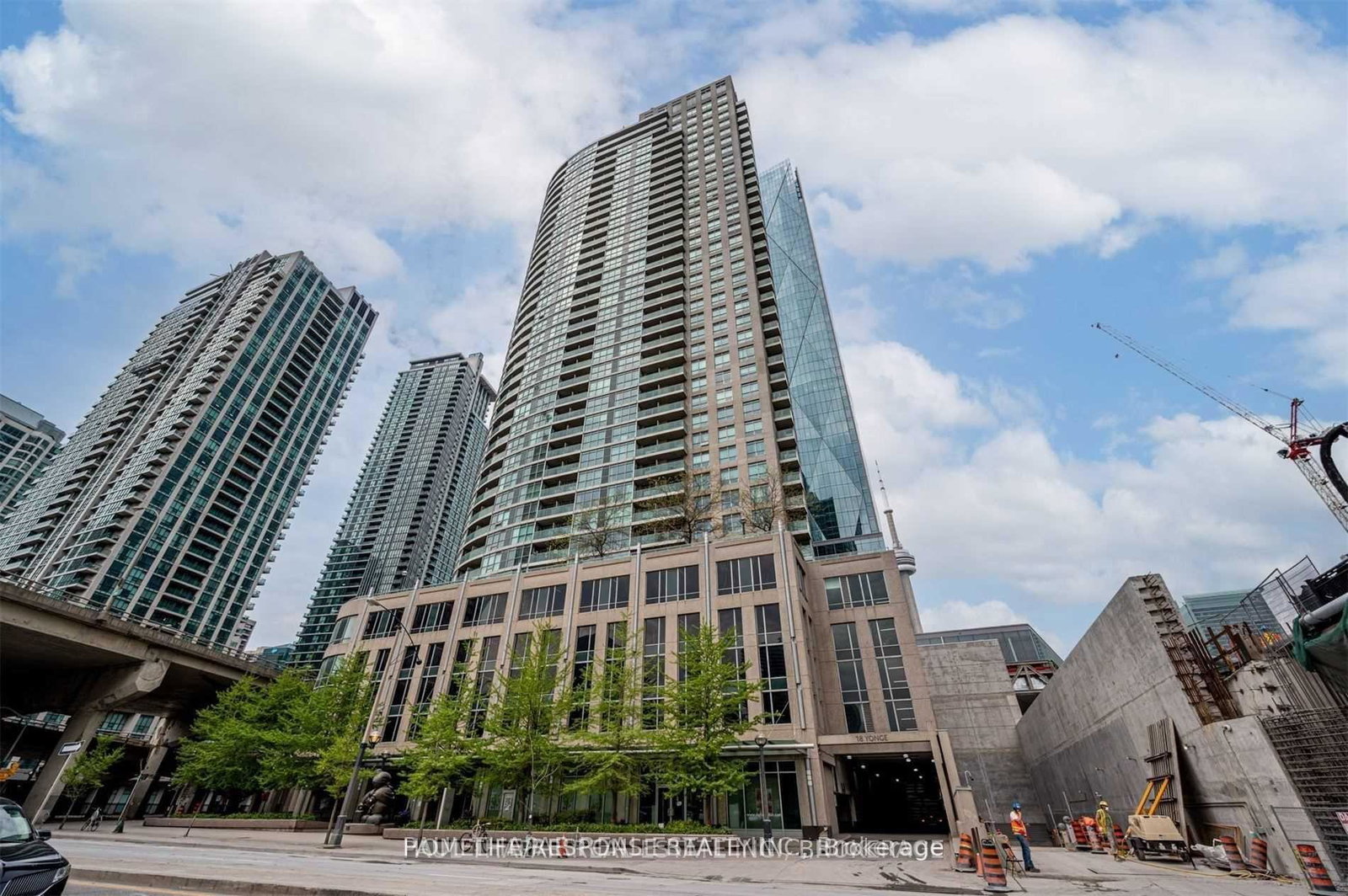 18-yonge-street-toronto-ontario-c13062608