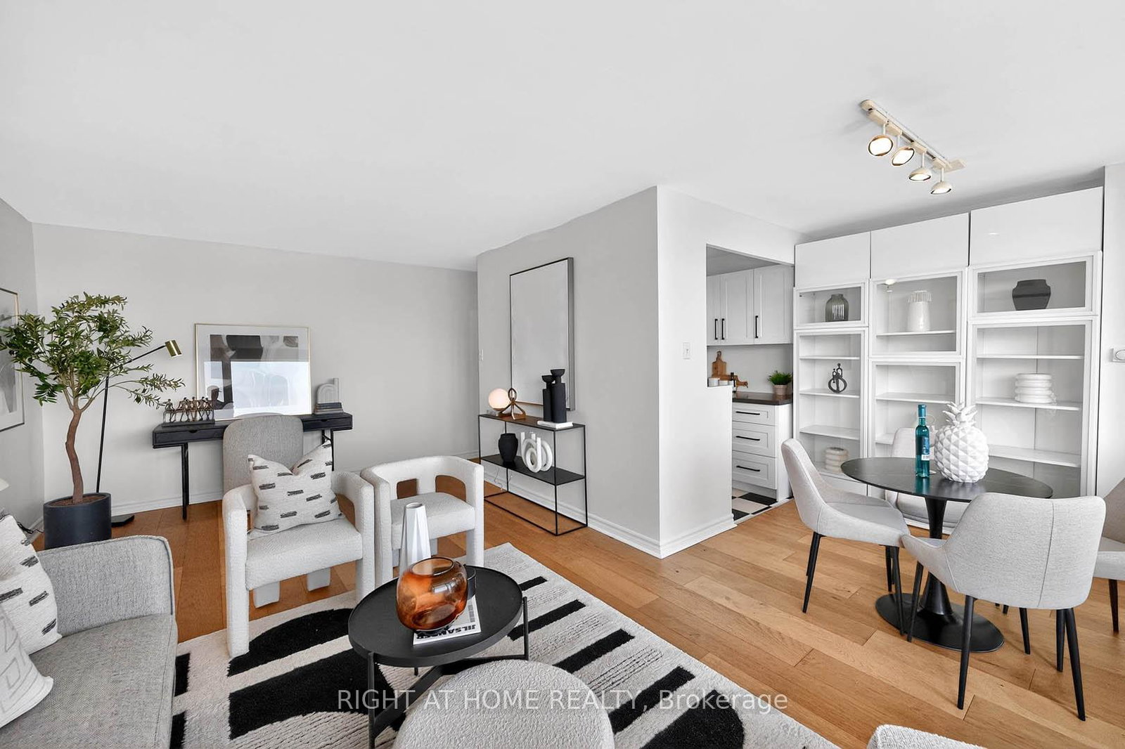 74-spadina-road-toronto-ontario-c13062696
