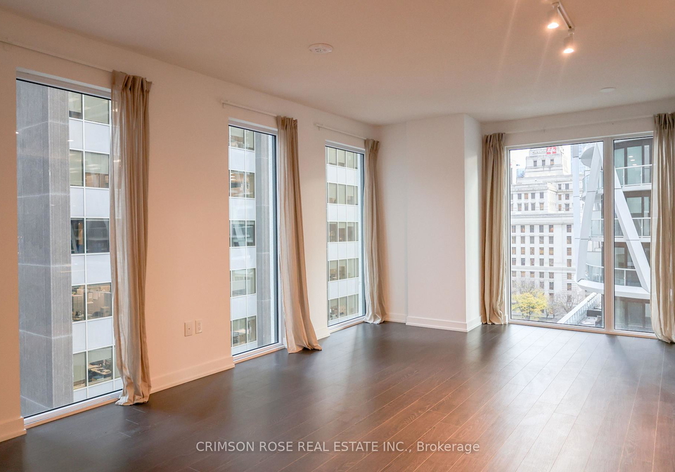 238-simcoe-street-toronto-ontario-c13063550