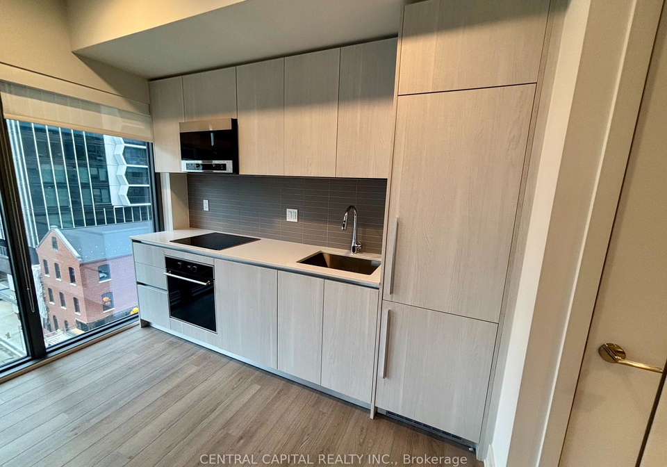 8-cumberland-street-toronto-ontario-c13063576