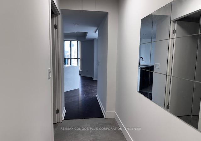 208-queens-quay-w-toronto-ontario-c13063674