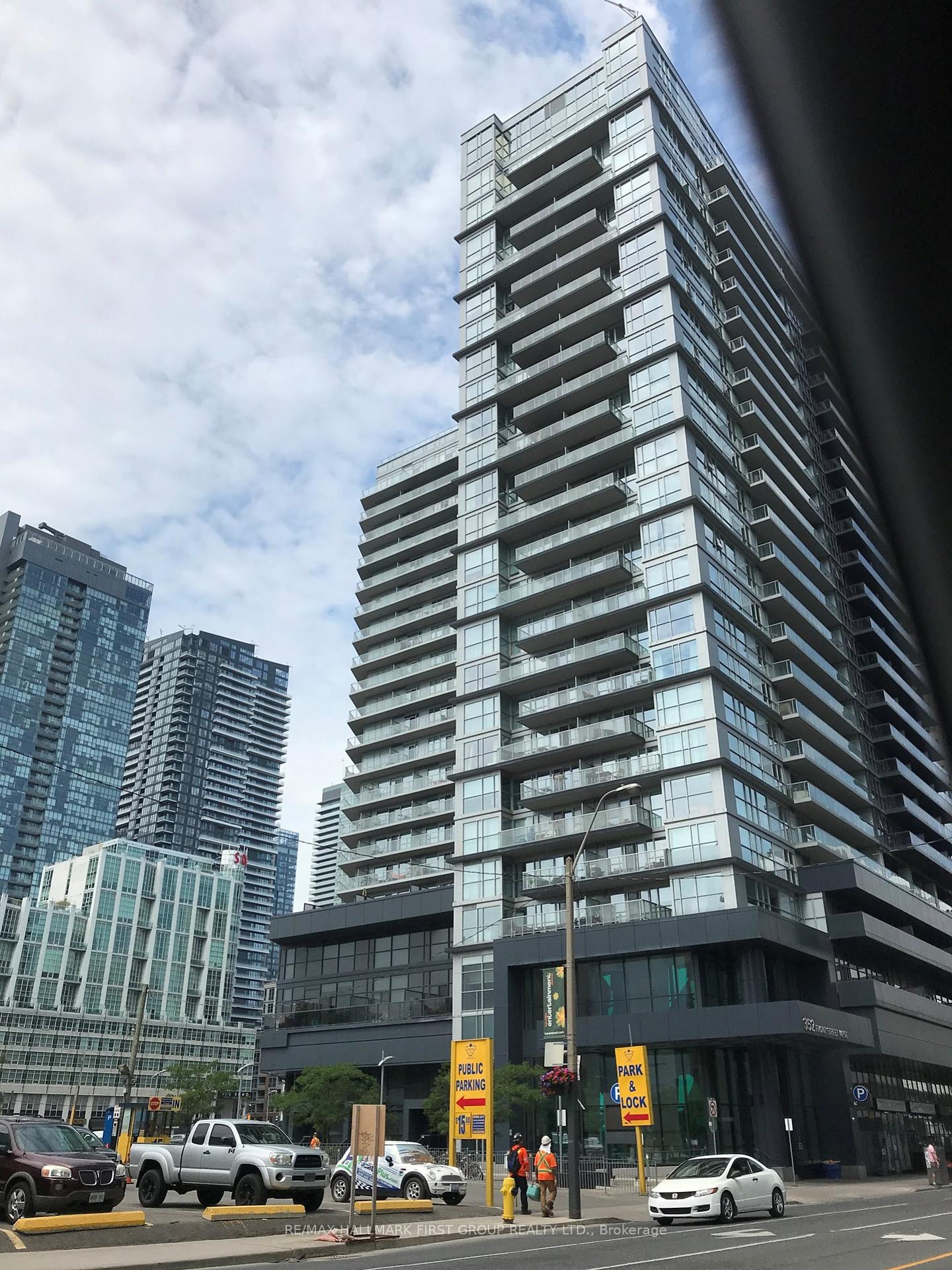352-front-street-w-toronto-ontario-c13063880