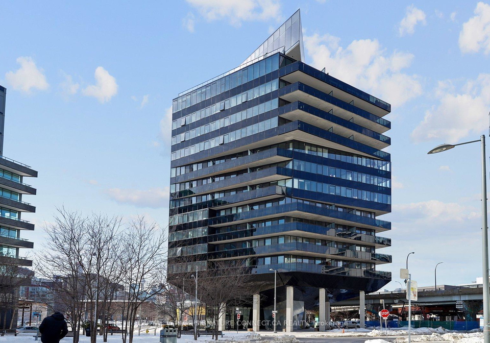 21-lawren-harris-square-toronto-ontario-c13064078
