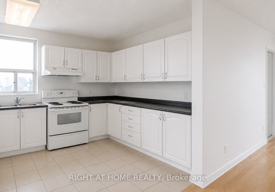 35-merton-street-toronto-ontario-c13064112