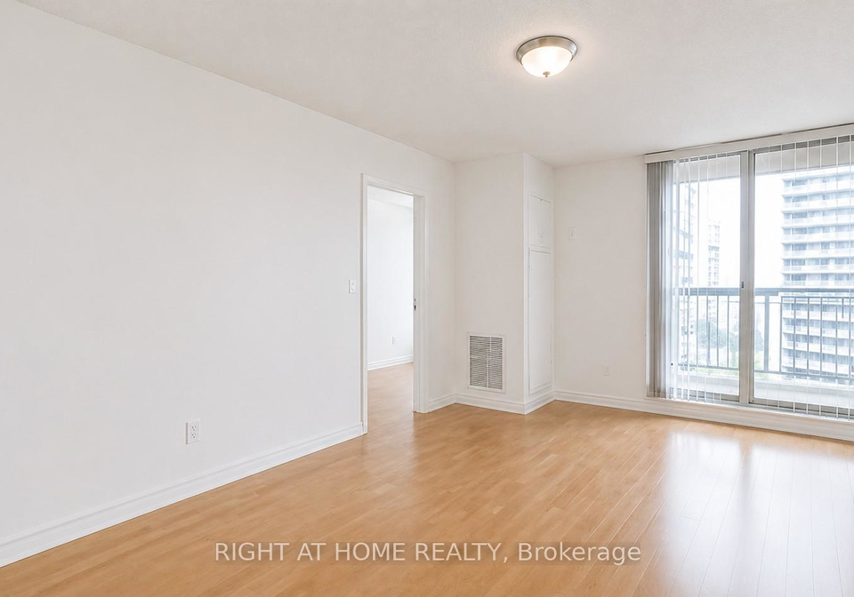 35-merton-street-toronto-ontario-c13064112