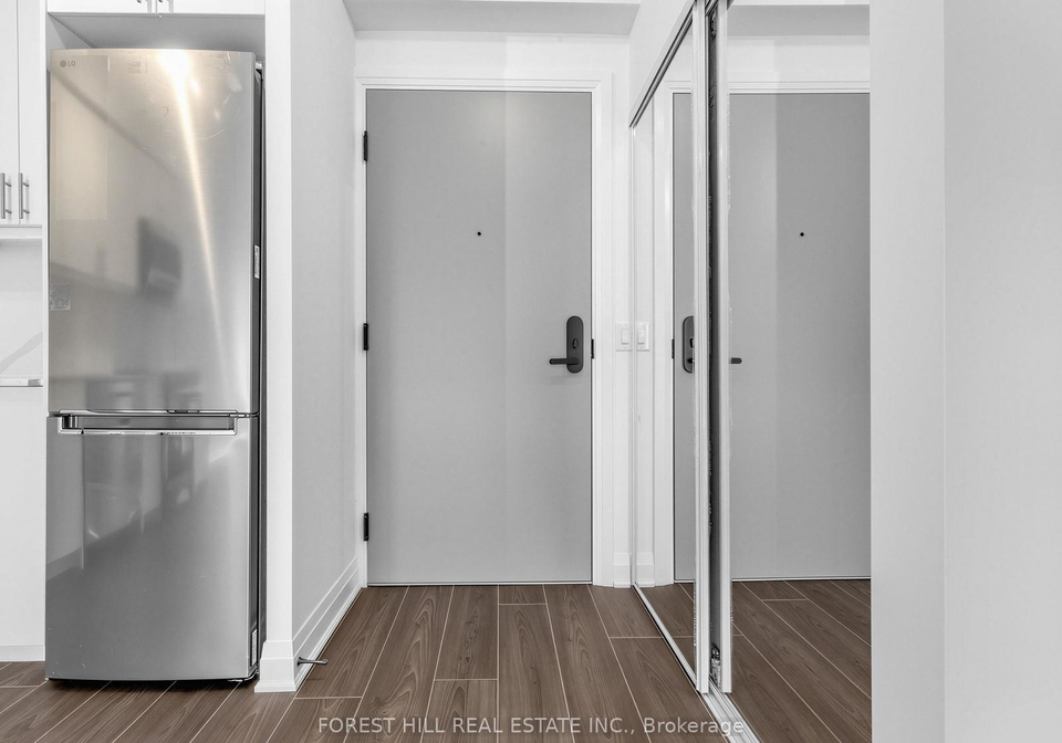 700-sheppard-avenue-w-toronto-ontario-c13064160
