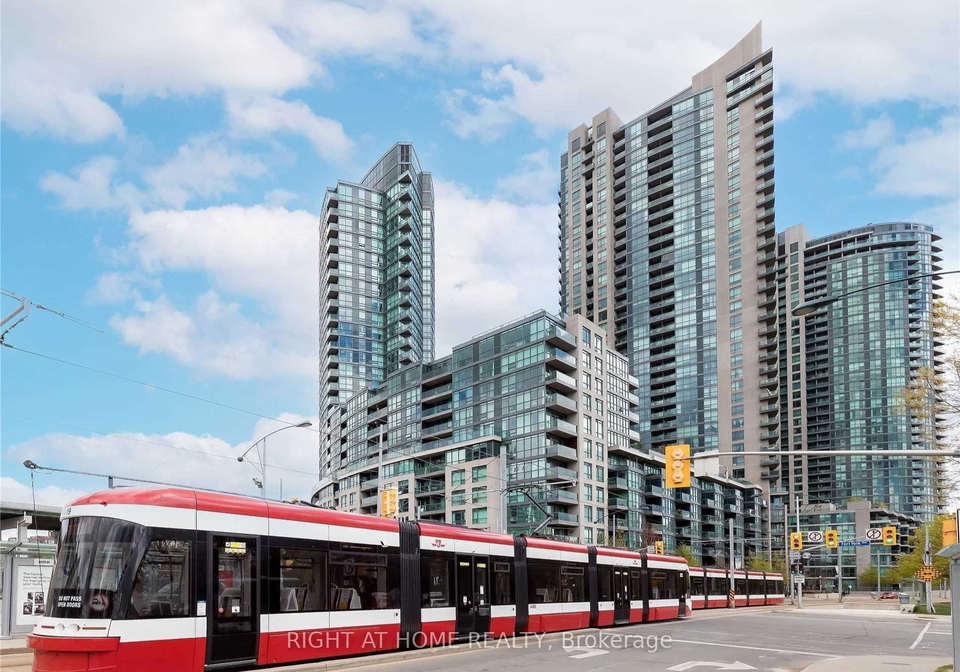 209-fort-york-boulevard-toronto-ontario-c13064230