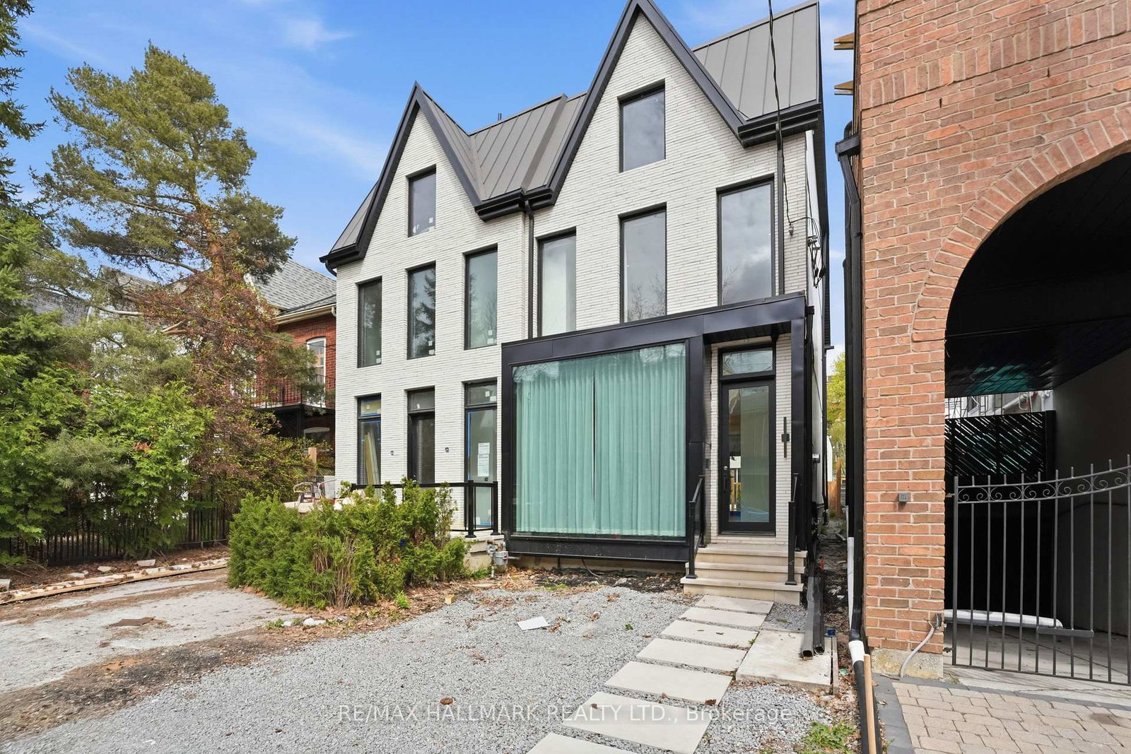 48-shaftesbury-avenue-toronto-ontario-c13064418