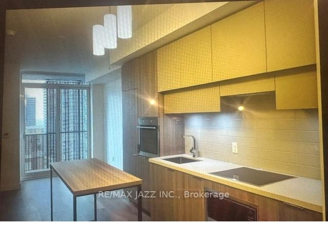 8-eglinton-avenue-e-toronto-ontario-c13064518