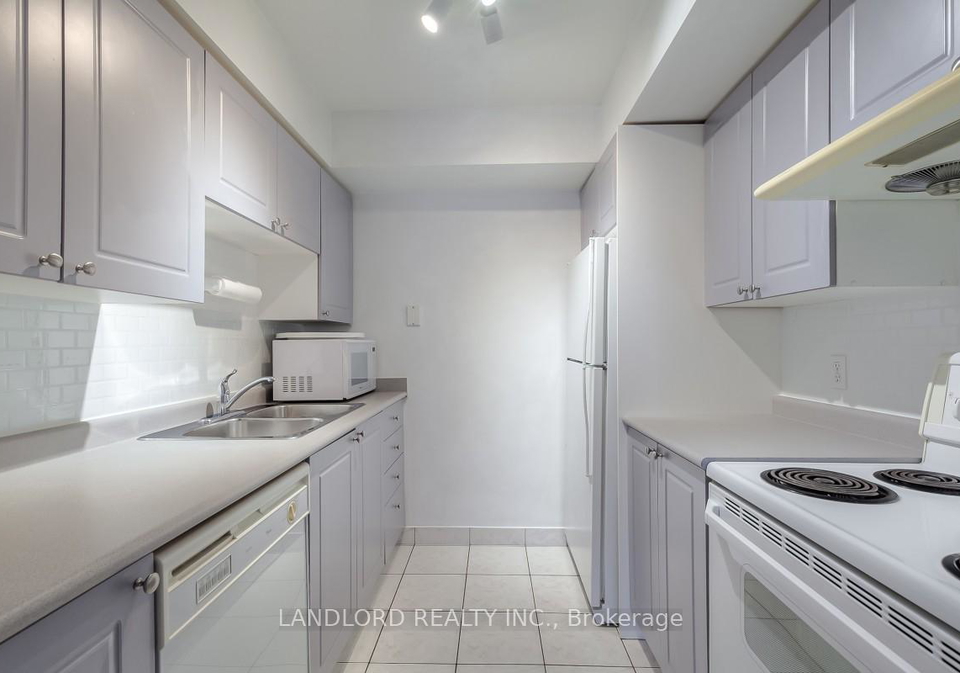 256-doris-avenue-north-york-ontario-c13064604
