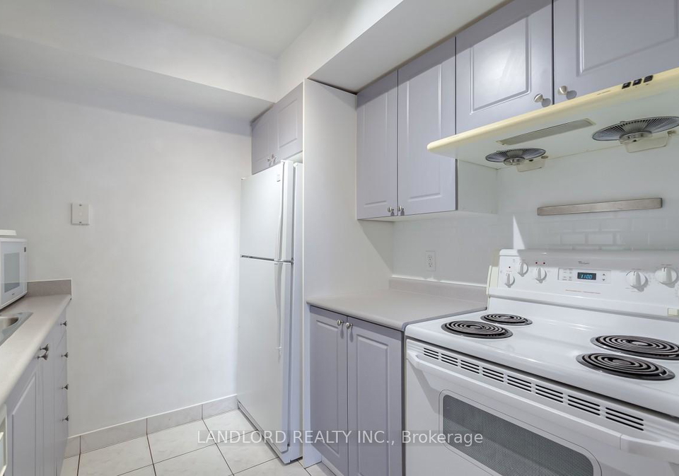 256-doris-avenue-north-york-ontario-c13064604