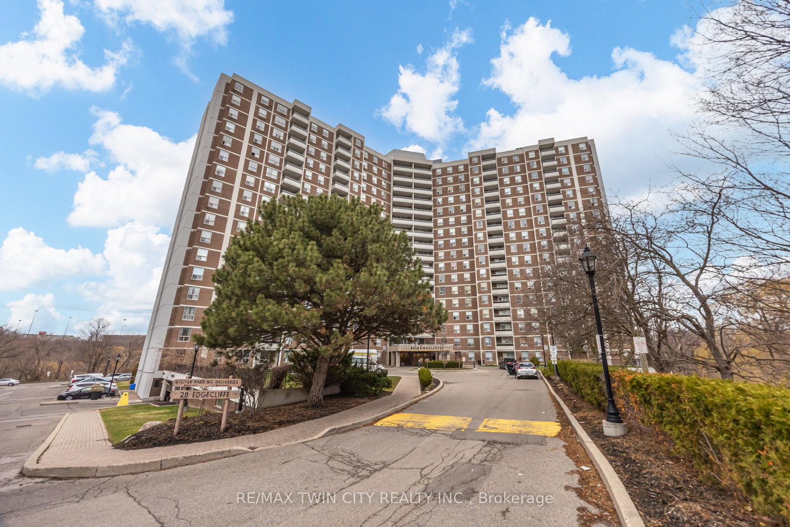 20-edgecliff-golfway-east-york-ontario-c13064688