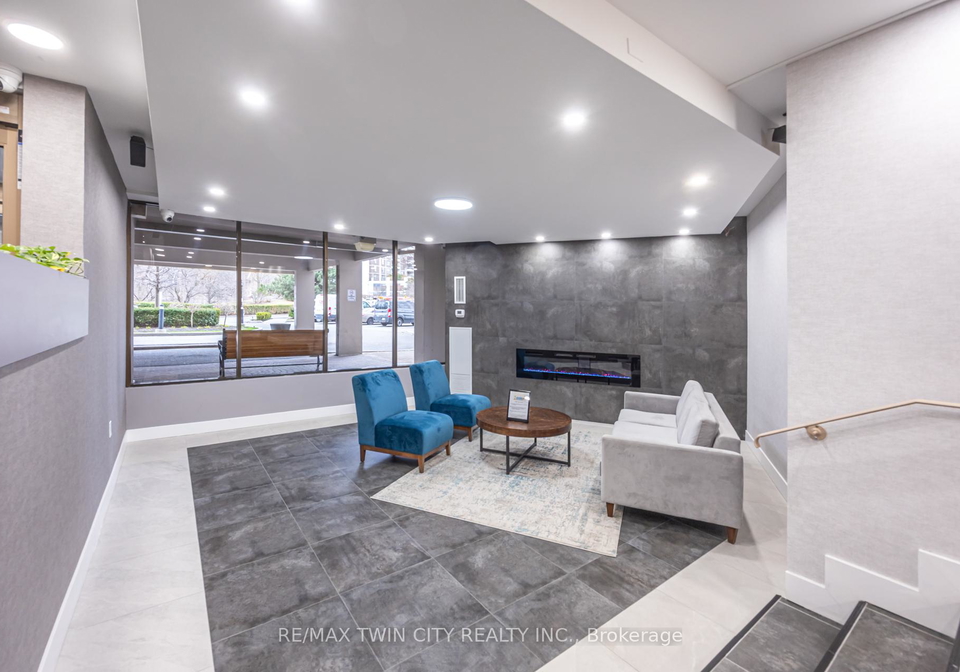 20-edgecliff-golfway-east-york-ontario-c13064688