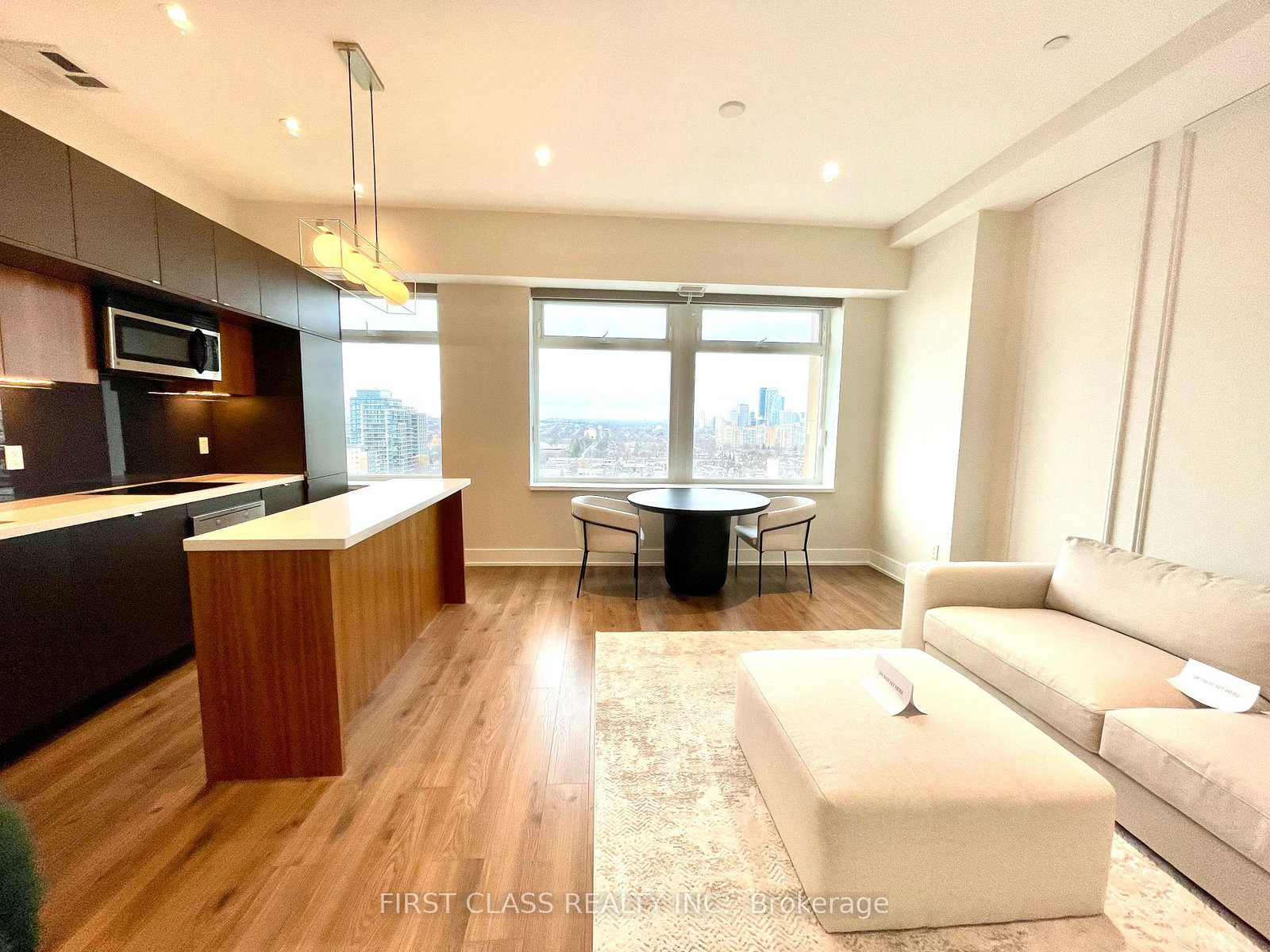 111-st-clair-avenue-w-toronto-ontario-c13064716