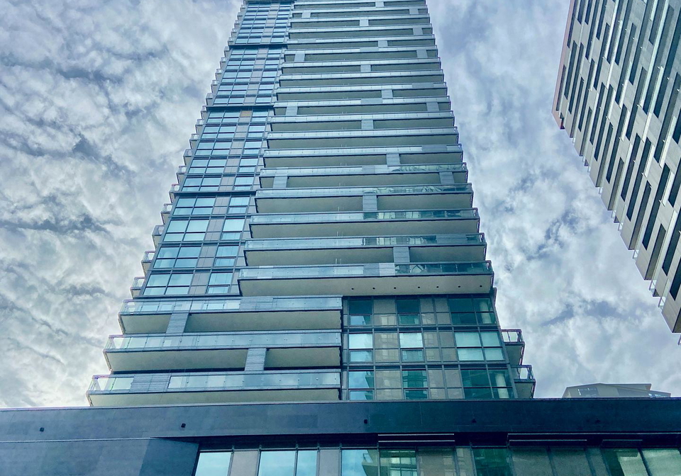 39-roehampton-avenue-toronto-ontario-c13065318