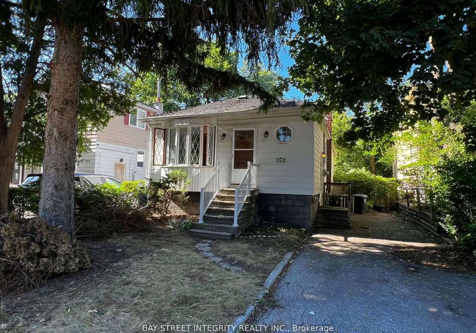 204-greenfield-avenue-north-york-ontario-c13065394