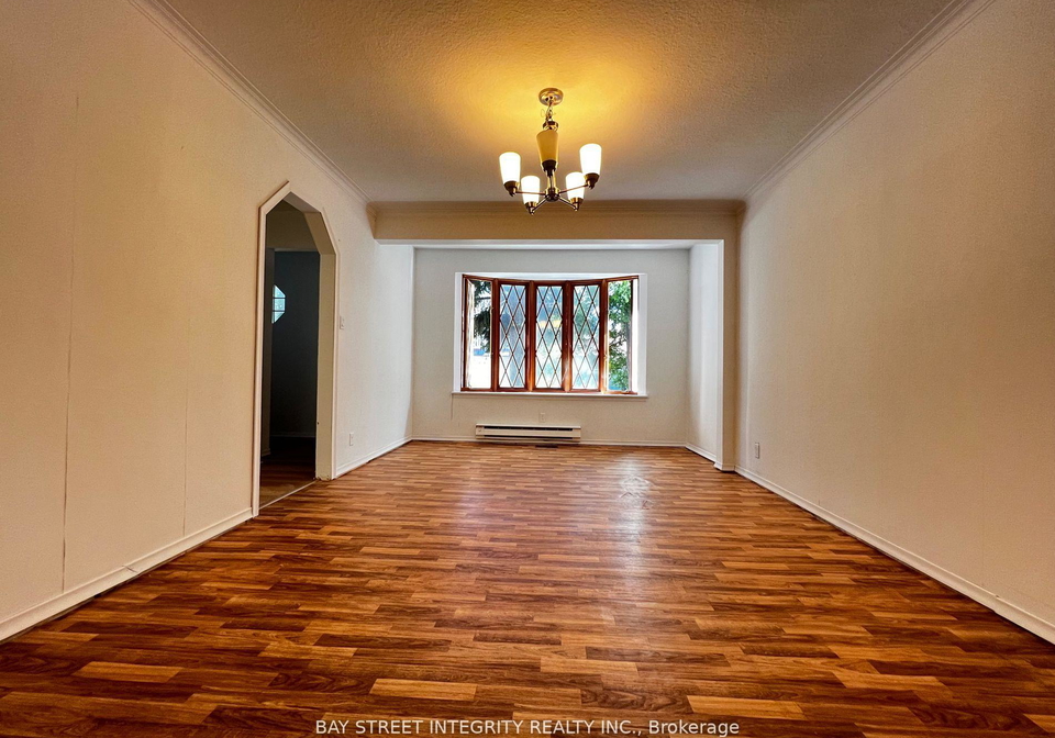 204-greenfield-avenue-north-york-ontario-c13065394