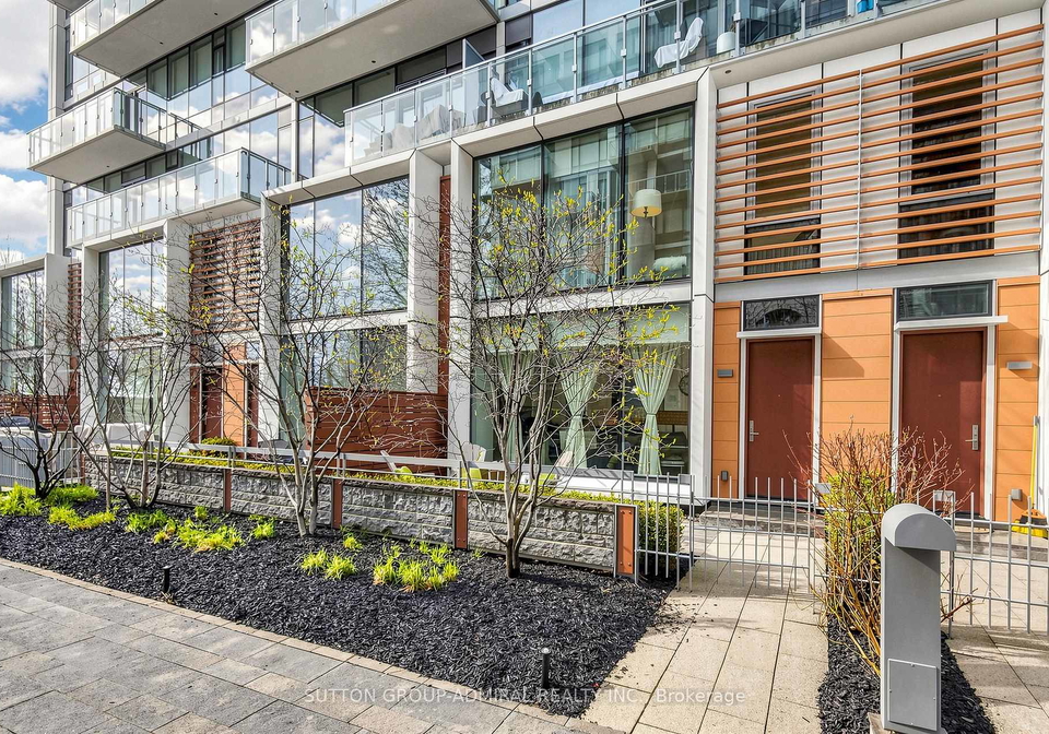 39-queens-quay-e-toronto-ontario-c13065726