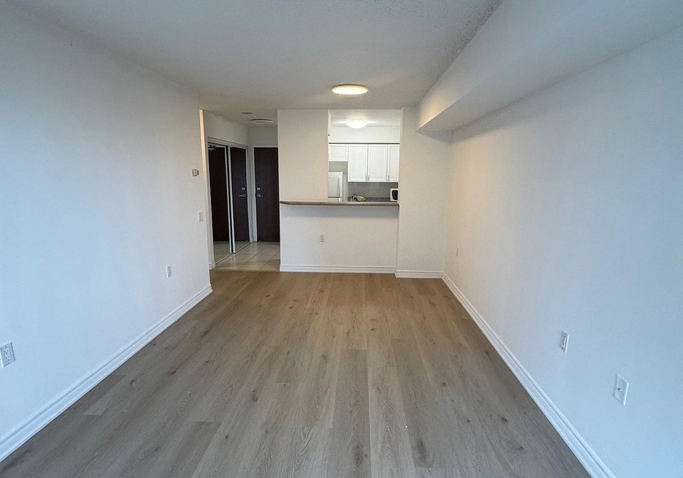 35-finch-avenue-e-north-york-ontario-c13065814