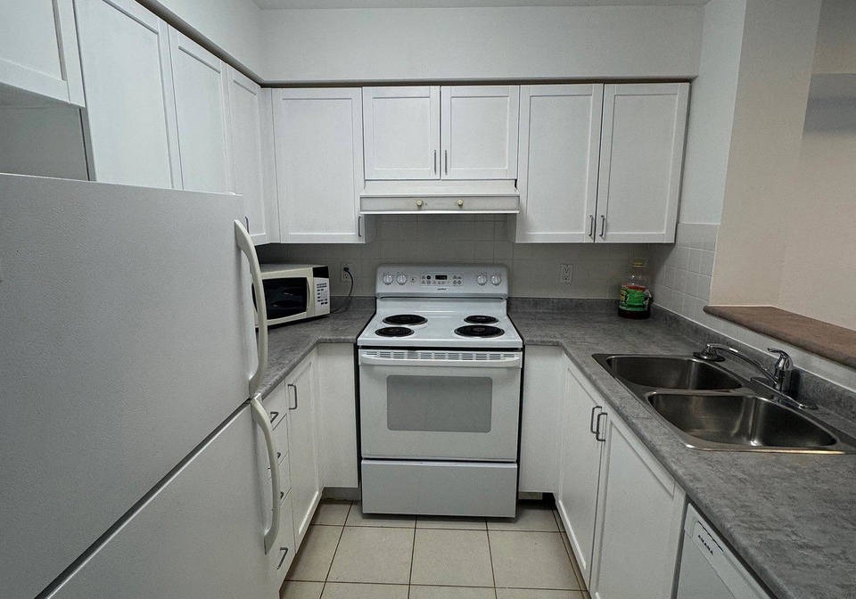 35-finch-avenue-e-north-york-ontario-c13065814