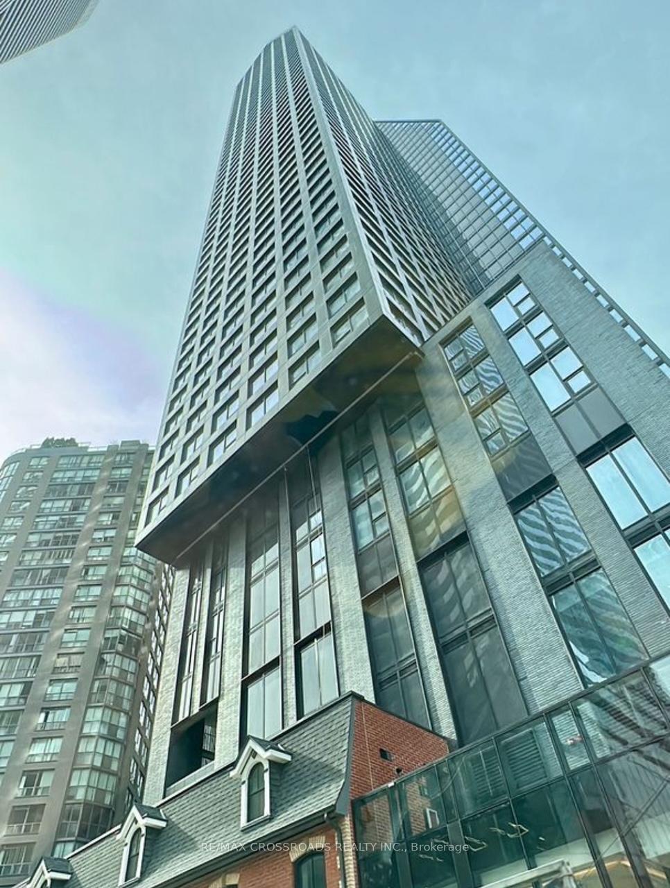 8-wellesley-street-w-toronto-ontario-c13065908