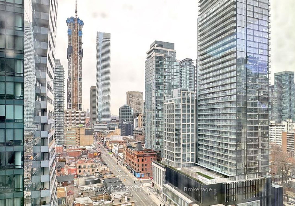 8-wellesley-street-w-toronto-ontario-c13065908