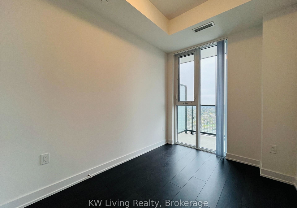 5858-yonge-street-toronto-ontario-c13066116