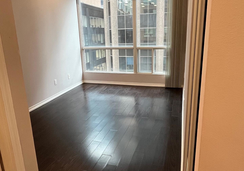 7-king-street-e-toronto-ontario-c13066140