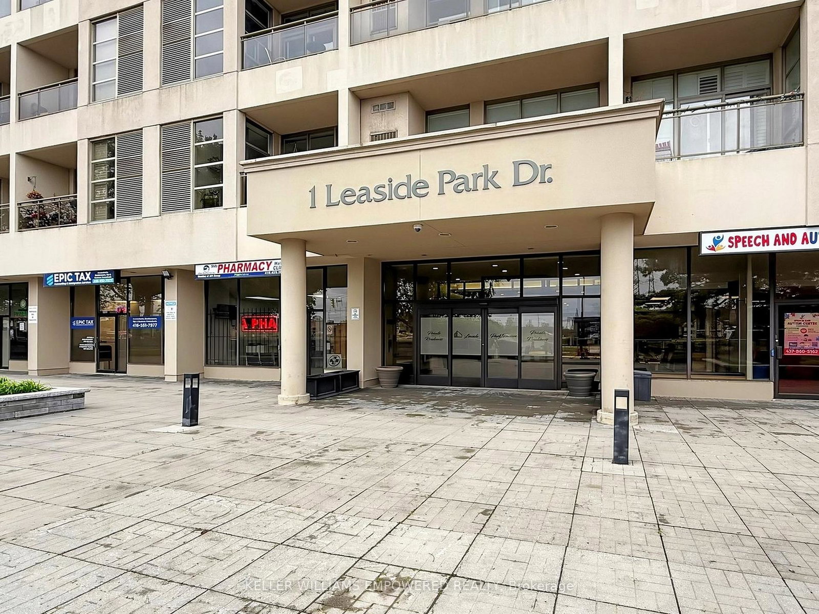 1-leaside-park-drive-east-york-ontario-c13066248