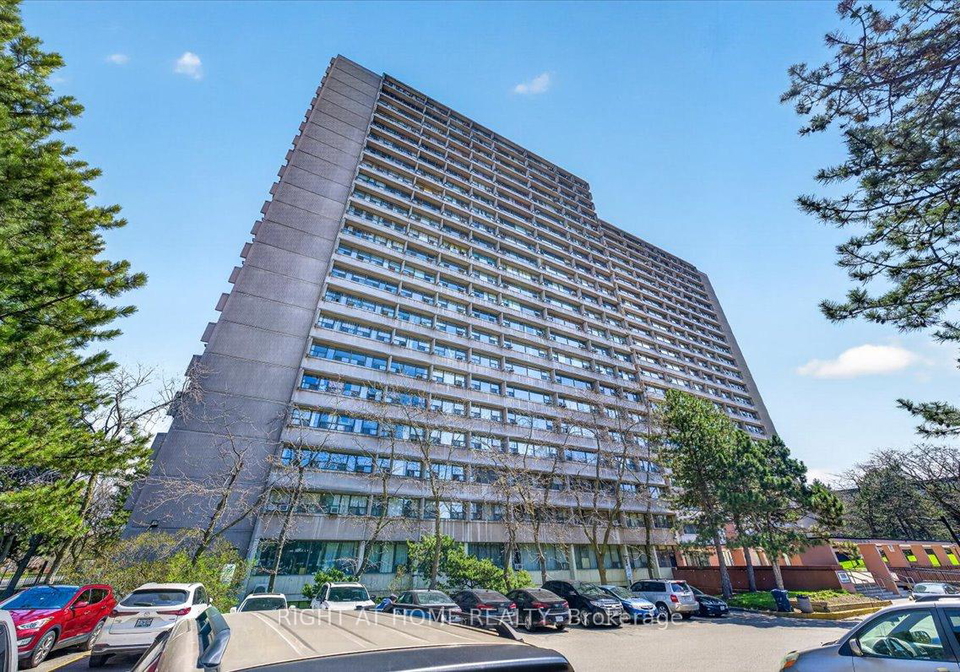 100-leeward-glenway-east-york-ontario-c13066278