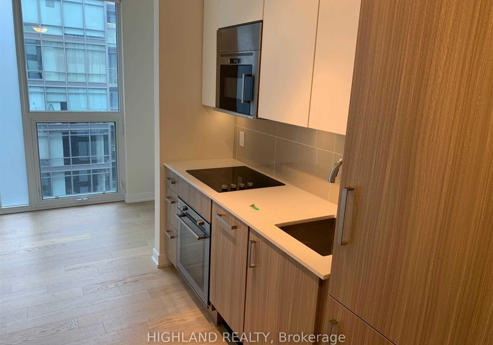 17-dundonald-street-toronto-ontario-c13066282