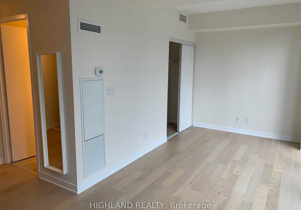 17-dundonald-street-toronto-ontario-c13066282