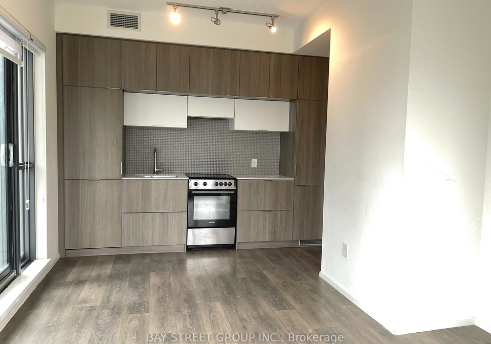 159-dundas-street-e-toronto-ontario-c13066294