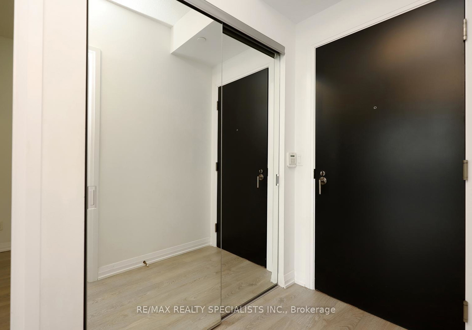 101-erskine-avenue-toronto-ontario-c13066332
