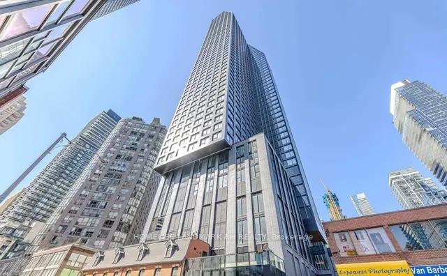 8-wellesley-street-w-toronto-ontario-c13066432