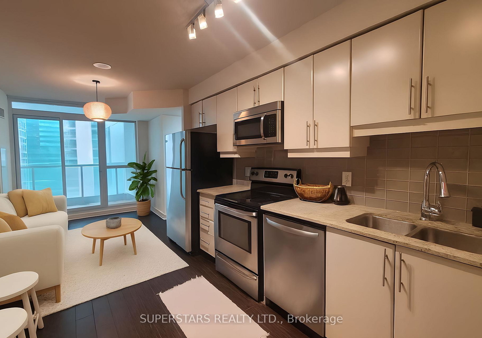 33-bay-street-toronto-ontario-c13066566