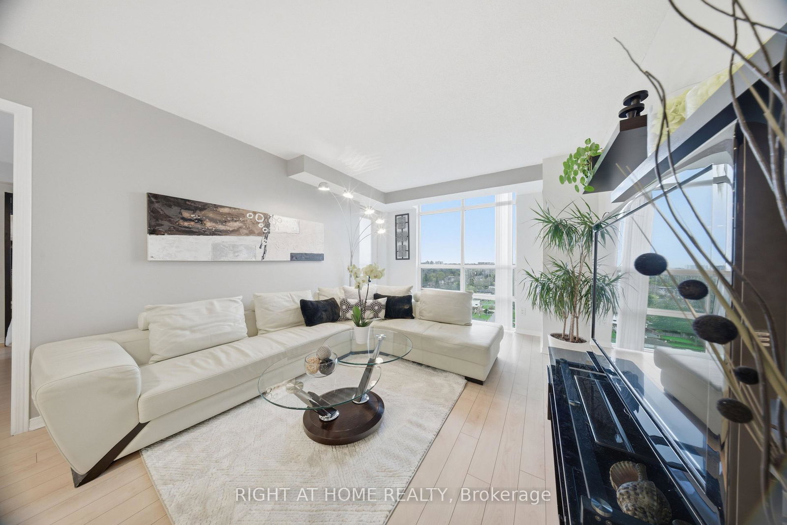 233-beecroft-road-toronto-ontario-c13066664