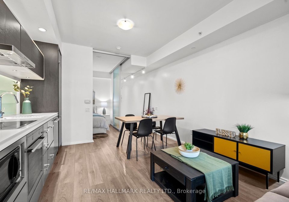 45-charles-street-e-toronto-ontario-c13066818