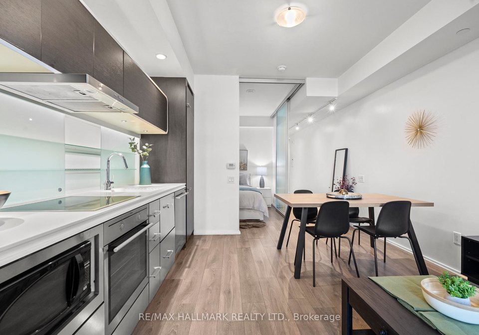 45-charles-street-e-toronto-ontario-c13066818