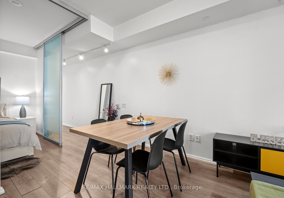 45-charles-street-e-toronto-ontario-c13066818