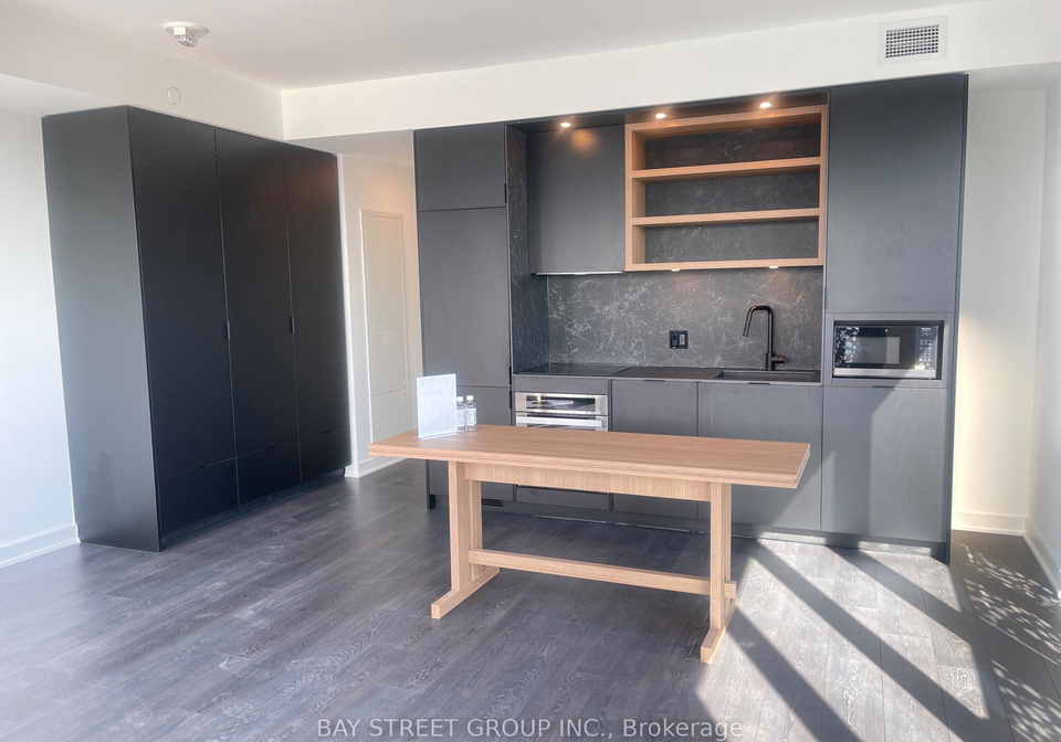 55-charles-street-e-toronto-ontario-c13067000