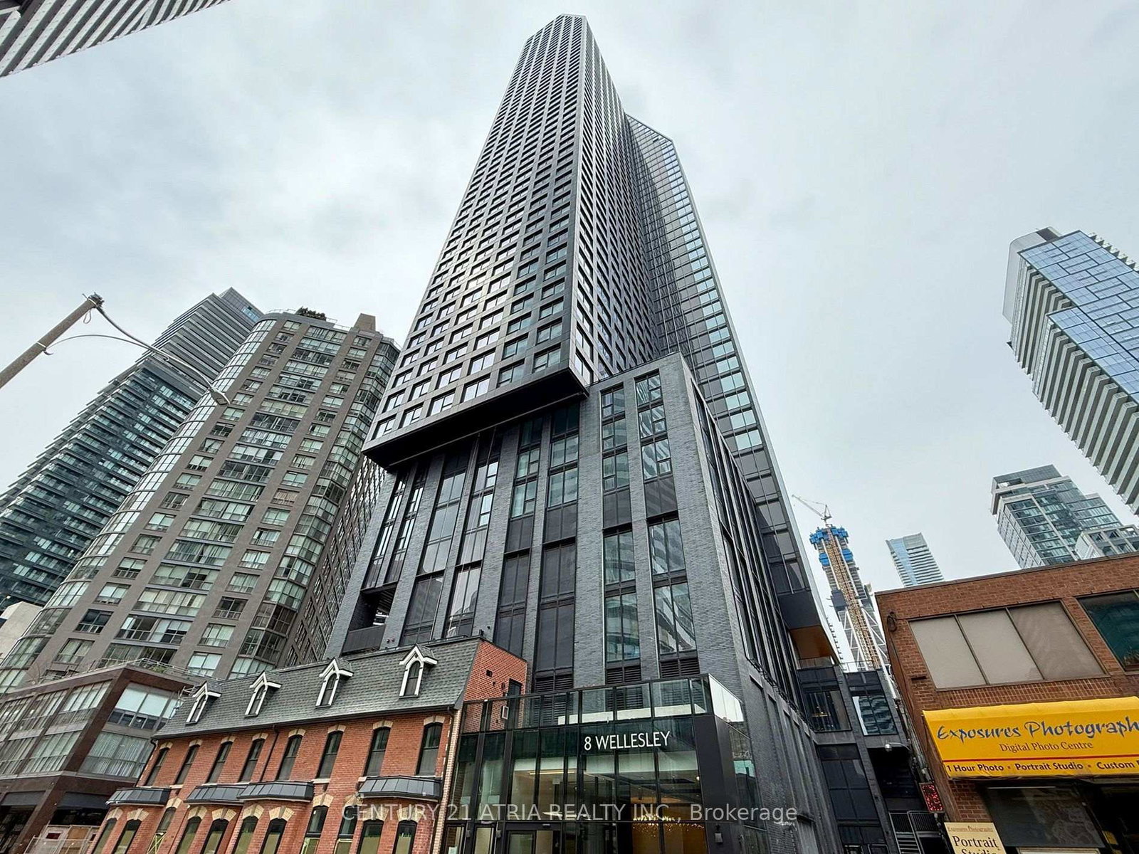 8-wellesley-street-w-toronto-ontario-c13067024