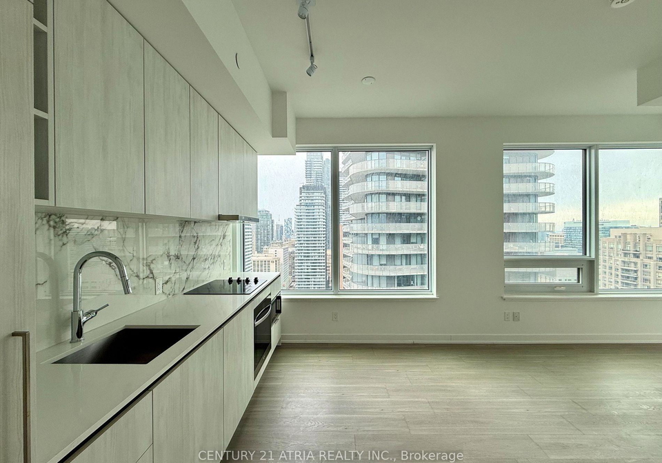 8-wellesley-street-w-toronto-ontario-c13067024