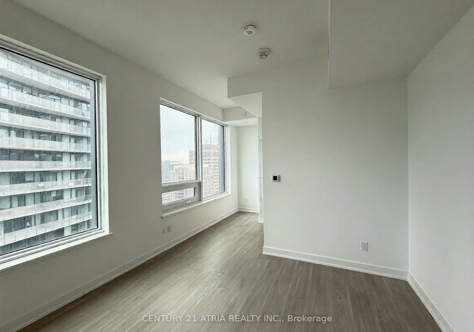 8-wellesley-street-w-toronto-ontario-c13067024